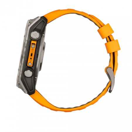 Смарт-годинник Garmin Fenix 8 51мм, AMOLED Sapphire, Titanium з Spark Orange/Graphite помаранчевим силіконовим ремінцем