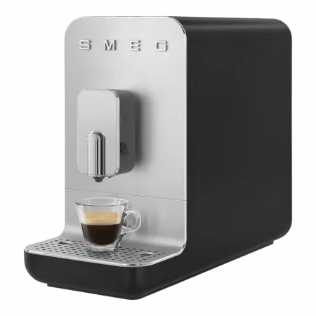 Автоматична кавомашина Smeg (Matt Black)