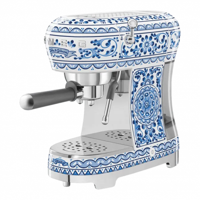 Кавоварка еспресо Smeg (Blu Mediterraneo)