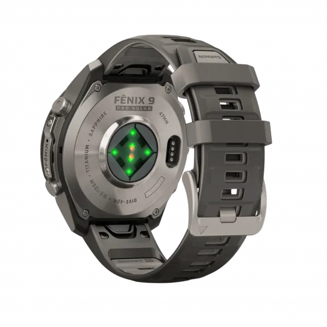 Смарт-годинник Garmin Fenix 9 Pro - inReach, Solar, 47мм Titanium з Pebble Grey темно-сірим силіконовим ремінцем