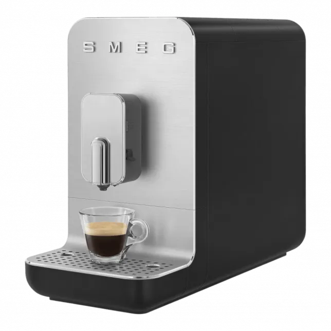 Автоматична кавомашина Smeg (Matt Black)