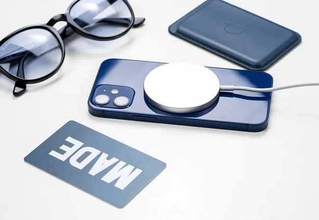 ТОП аксесуарів для подорожей з iPhone: що взяти з собою у дорогу