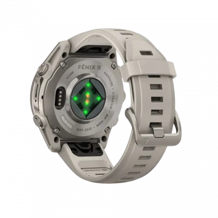Смарт-годинник Garmin Fenix 9 43мм, Titanium з Fog Gray сірим силіконовим ремінцем