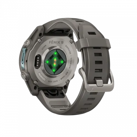 Смарт-годинник Garmin Fenix 9 43мм, Titanium з Pebble Gray темно-сірим силіконовим ремінцем